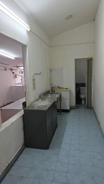 Desker Road, Desker road, 3 Bedrooms, 1,050 sqft, Conservation House For Rent, by Ram (Ramalingam), 500126747 - Kitchen - PropertyGuru.com.sg