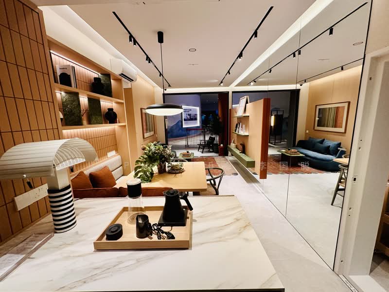 Canberra Crescent Residences, 51 Canberra Crescent, 3 Bedrooms, 990 sqft, Condominium For Sale, by Murphy Lee 李国聪, 500126770 - Living Room - PropertyGuru.com.sg