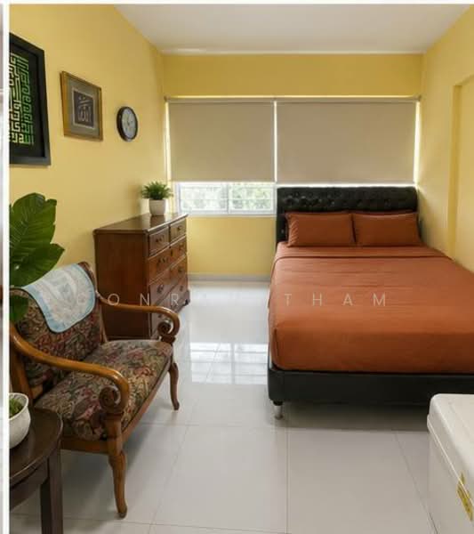 142 Tampines Street 12, 142 Tampines Street 12, 3 Bedrooms, 1,432 sqft, HDB Flat For Sale, by Conrad Tham, 500126776 - Bedroom - PropertyGuru.com.sg