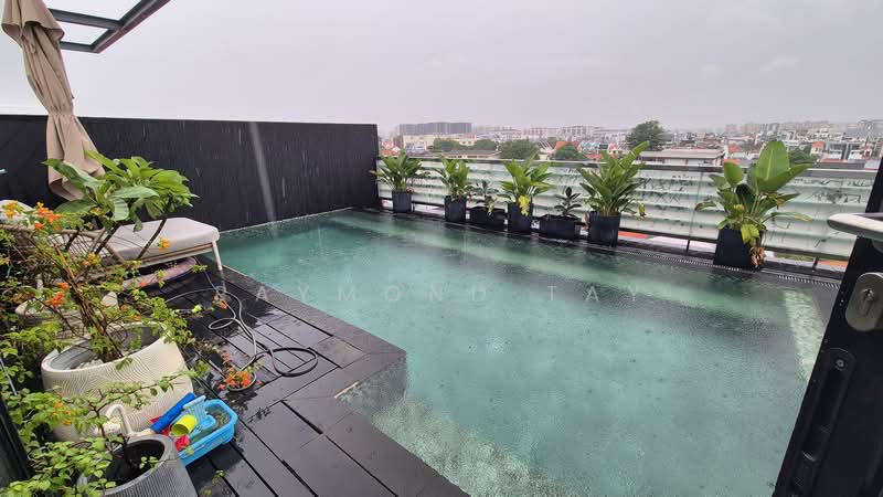 Unit in Kembangan / Telok Kurau, , 4 Bedrooms, 2,121 sqft, Condominium For Rent, by Raymond Tay, 500126784 - Pool - PropertyGuru.com.sg