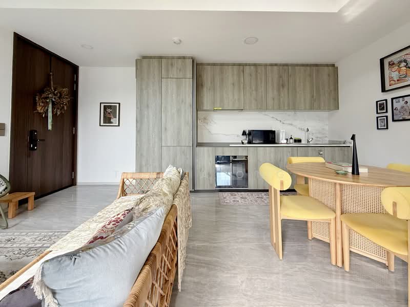Leedon Green, 34 Leedon Heights, 2 Bedrooms, 667 sqft, Condominium For Sale, by Tricia Ong, 500126794 - Living Room - PropertyGuru.com.sg
