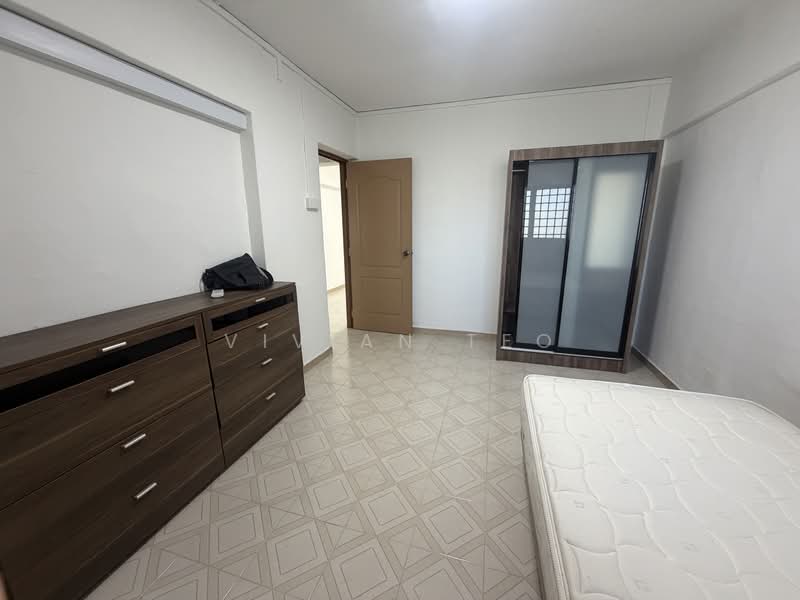 262 Tampines Street 21, 262 Tampines Street 21, 2 Bedrooms, 796 sqft, HDB Flat For Sale, by Vivian Teo, 500126807 - Bedroom - PropertyGuru.com.sg