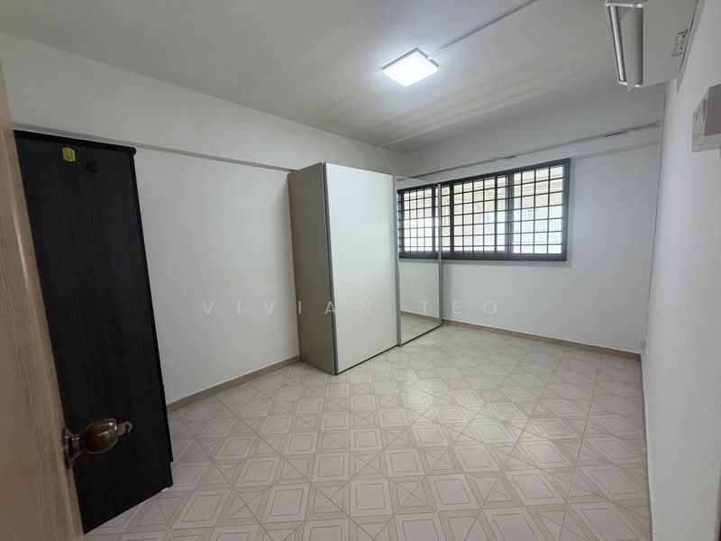 262 Tampines Street 21, 262 Tampines Street 21, 2 Bedrooms, 796 sqft, HDB Flat For Sale, by Vivian Teo, 500126807 - Bedroom - PropertyGuru.com.sg