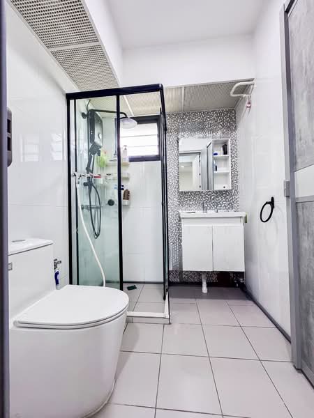 104A Bidadari Park Drive, 104A Bidadari Park Drive, 3 Bedrooms, 1,001 sqft, HDB Flat For Sale, by Karen Tan, 500126813 - Bathroom - PropertyGuru.com.sg