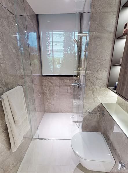 Kassia, 31 Flora Drive, 4 Bedrooms, 1,345 sqft, Condominium For Sale, by Ann Lee, 500126832 - Bathroom - PropertyGuru.com.sg