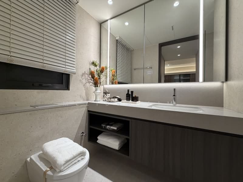 Hudson Place Residences, , 4 Bedrooms, 1,152 sqft, Condominium For Sale, by Melissa Lim, 500126835 - Bathroom - PropertyGuru.com.sg