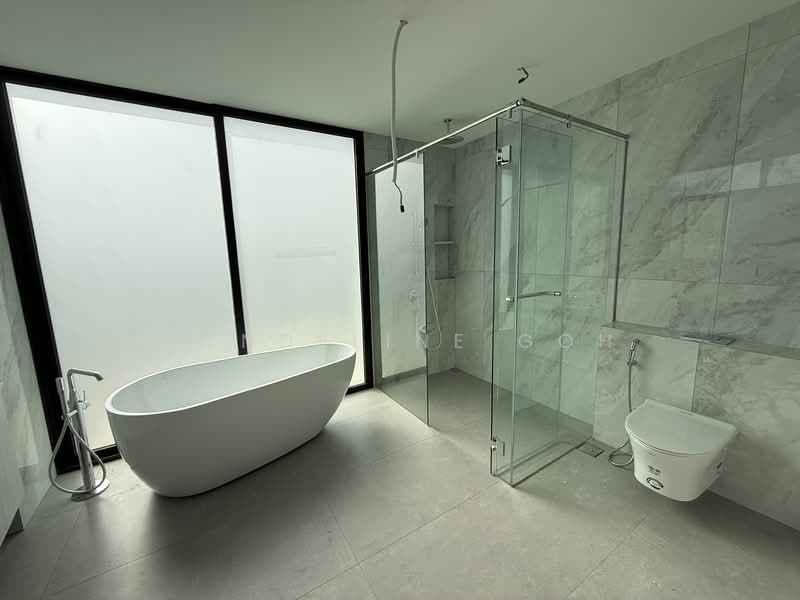 Brand New Corner Terrace near Kovan MRT Station, , 8 Bedrooms, 5,700 sqft, Corner Terrace For Sale, by Wendeline Goh, 500126839 - Bathroom - PropertyGuru.com.sg