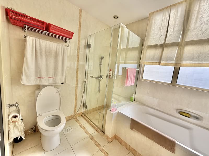 Sims Green, 9 Lorong 27A Geylang, 3 Bedrooms, 1,238 sqft, Apartment For Sale, by Claire Lee, 500126840 - Bathroom - PropertyGuru.com.sg