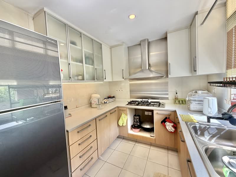 Sims Green, 9 Lorong 27A Geylang, 3 Bedrooms, 1,238 sqft, Apartment For Sale, by Claire Lee, 500126840 - Kitchen - PropertyGuru.com.sg