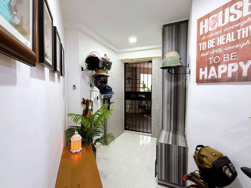 897C Woodlands Drive 50, 897C Woodlands Drive 50, 3 Bedrooms, 1,270 sqft, HDB Flat For Sale, by Jia Qi Lee, 500126844 - Entrance - PropertyGuru.com.sg