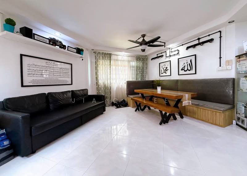 897C Woodlands Drive 50, 897C Woodlands Drive 50, 3 Bedrooms, 1,270 sqft, HDB Flat For Sale, by Jia Qi Lee, 500126844 - Living Room - PropertyGuru.com.sg