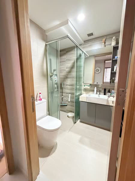 High Park Residences, 29 Fernvale Road, 2 Bedrooms, 667 sqft, Condominium For Rent, by David Ong, 500126847 - Bathroom - PropertyGuru.com.sg