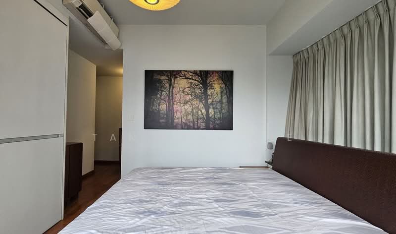 Waterford Residence, 21 Kim Yam Road, 2 Bedrooms, 1,055 sqft, Condominium For Sale, by Tan Heng Kee, 500126848 - Bedroom - PropertyGuru.com.sg