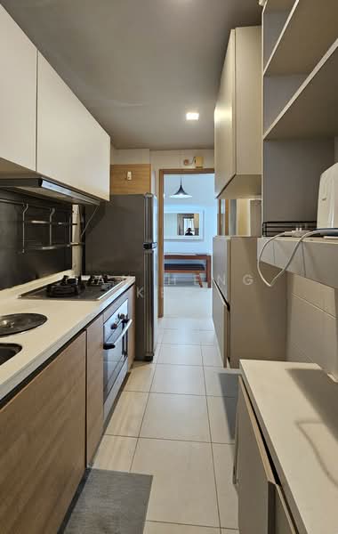 Waterford Residence, 21 Kim Yam Road, 2 Bedrooms, 1,055 sqft, Condominium For Sale, by Tan Heng Kee, 500126848 - Kitchen - PropertyGuru.com.sg