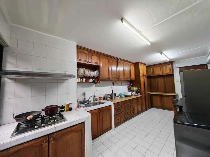 334 Clementi Avenue 2, 334 Clementi Avenue 2, 2 Bedrooms, 721 sqft, HDB Flat For Sale, by Joyce Lim, 500126853 - Kitchen - PropertyGuru.com.sg