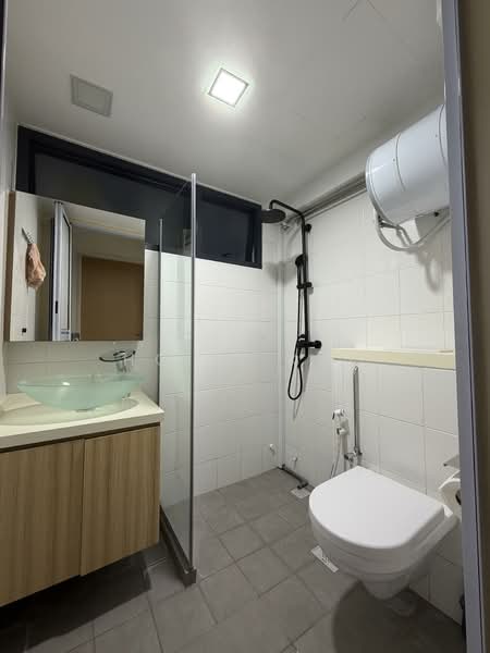 90 Dawson Road, 90 Dawson Road, 3 Bedrooms, 893 sqft, HDB Flat For Sale, by Ho Li Kai, 500126855 - Bathroom - PropertyGuru.com.sg
