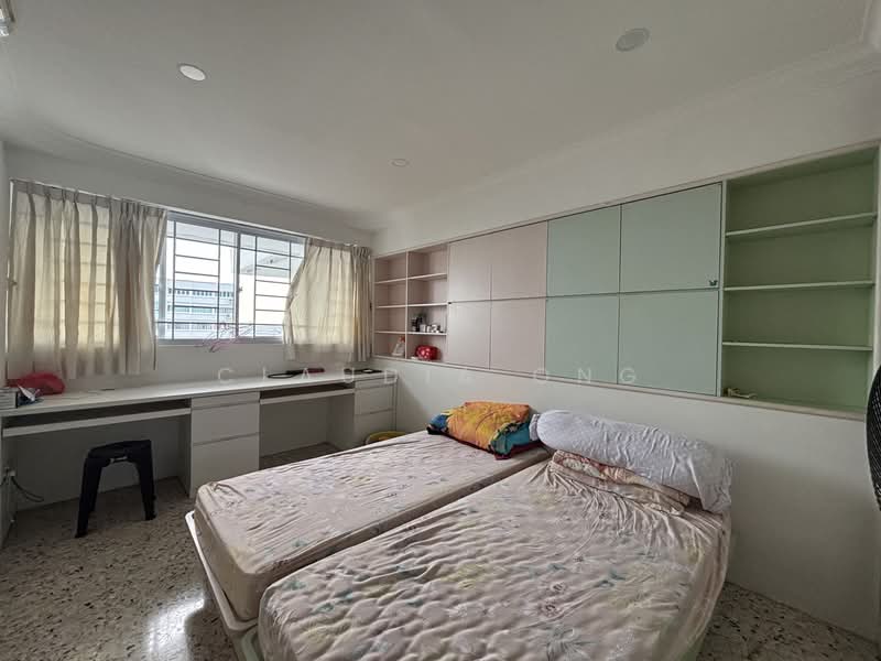 For Sale - 652 Hougang Avenue 8
