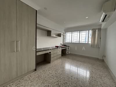 For Sale - 652 Hougang Avenue 8