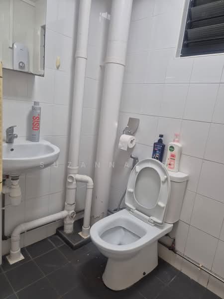 344 Ubi Avenue 1, 344 Ubi Avenue 1, 3 Bedrooms, 1,119 sqft, HDB Flat For Sale, by Suzanna Lee, 500126875 - Bathroom - PropertyGuru.com.sg