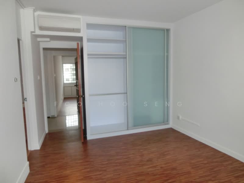 Cairnhill Plaza, 55 Cairnhill Road, 3 Bedrooms, 2,852 sqft, Condominium For Sale, by Foo Hoo Seng, 500126876 - 3RD BEDROOM WITH COMMON BATHROOM  - PropertyGuru.com.sg