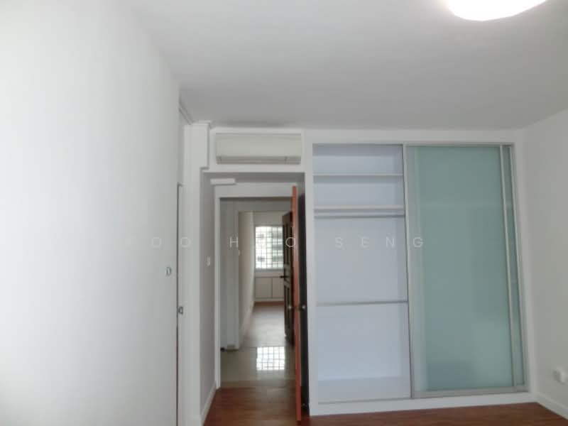 Cairnhill Plaza, 55 Cairnhill Road, 3 Bedrooms, 2,852 sqft, Condominium For Sale, by Foo Hoo Seng, 500126876 - 3RD BEDROOM WITH COMMON BATHROOM  - PropertyGuru.com.sg