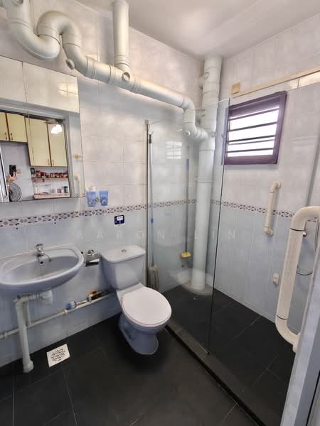 501C Wellington Circle, 501C Wellington Circle, 3 Bedrooms, 1,184 sqft, HDB Flat For Sale, by Aaron Lin, 500126877 - Bathroom - PropertyGuru.com.sg