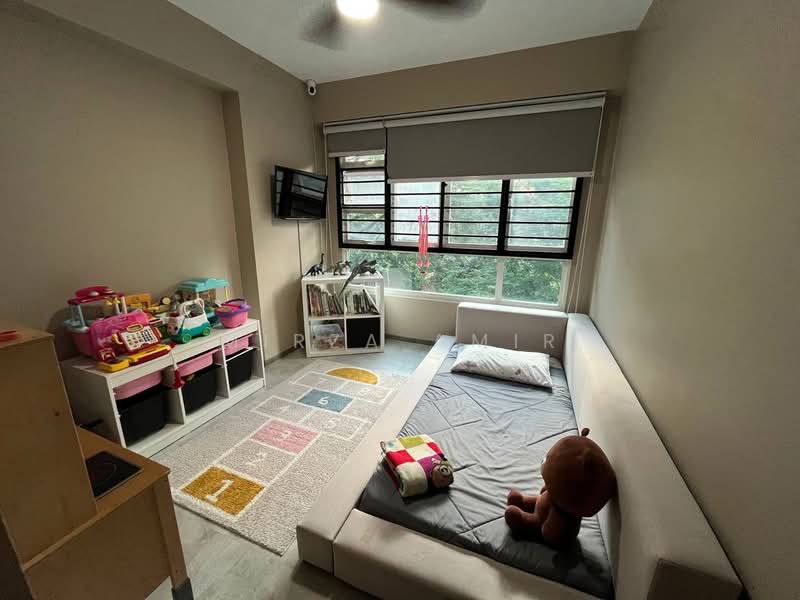 669B Edgefield Plains, 669B Edgefield Plains, 3 Bedrooms, 1,216 sqft, HDB Flat For Sale, by Mirza Amir, 500126878 - Bedroom - PropertyGuru.com.sg