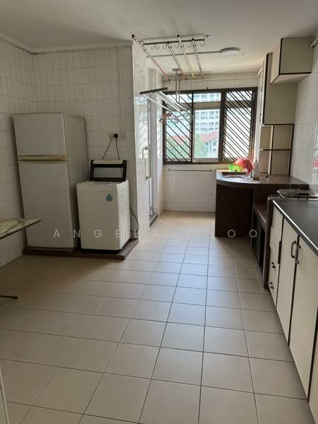 140 Petir Road, 140 Petir Road, 3 Bedrooms, 1,098 sqft, HDB Flat For Rent, by Angela Khoo, 500126882 - Kitchen - PropertyGuru.com.sg