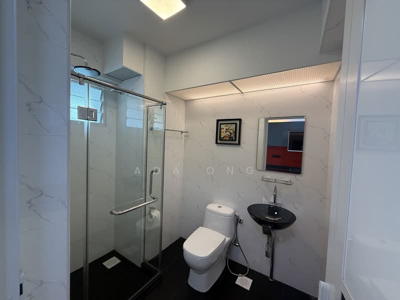 410A Fernvale Road, 410A Fernvale Road, 2 Bedrooms, 1,033 sqft, HDB Flat For Sale, by Ada Ong, 500126904 - Bathroom - PropertyGuru.com.sg
