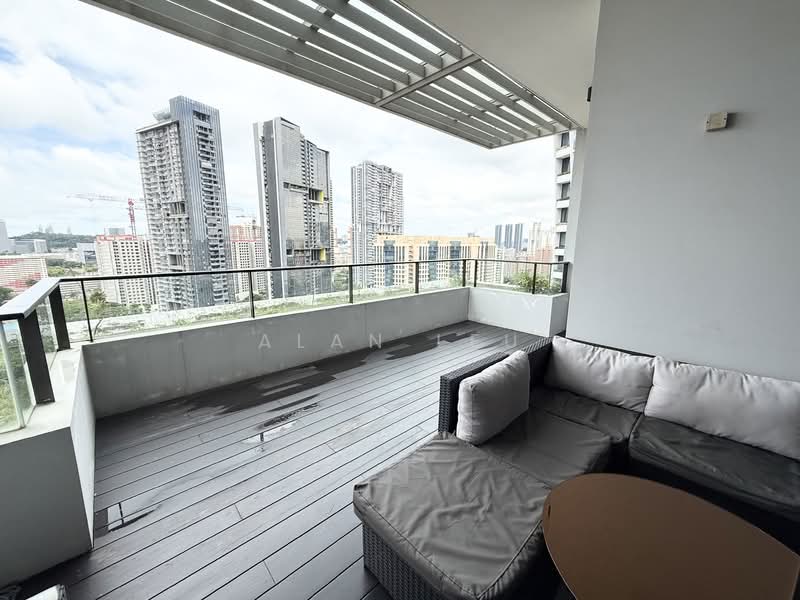 The Crest, 101 Prince Charles Crescent, 4 Bedrooms, 1,646 sqft, Condominium For Sale, by Alan Leu, 500126905 - Balcony - PropertyGuru.com.sg