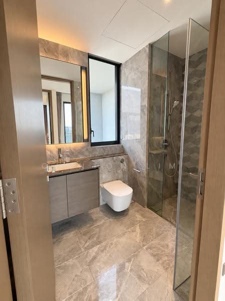 Leedon Green, 38 Leedon Heights, Tanglin / Holland / Bukit Timah, 2 Bedrooms, 818 sqft, Condominium For Sale, by Clinton Lim, 500126906 - Bathroom - PropertyGuru.com.sg