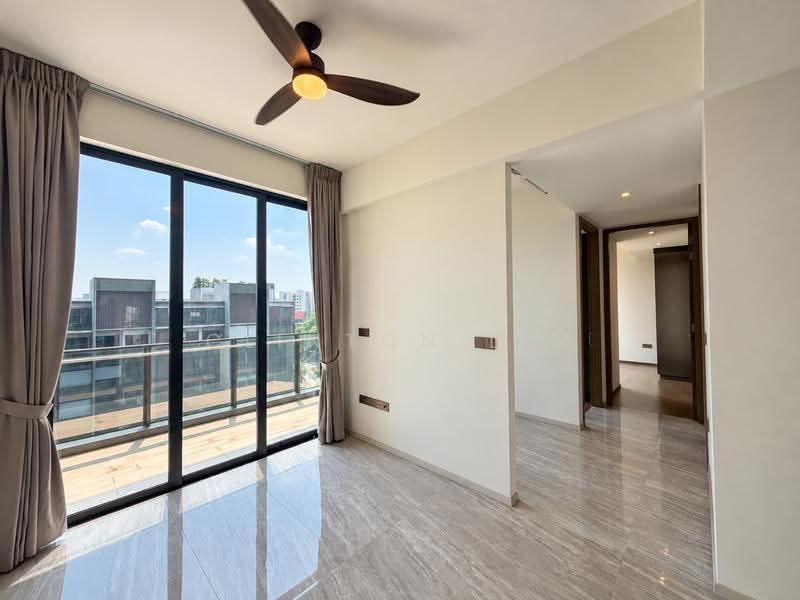 Leedon Green, 38 Leedon Heights, Tanglin / Holland / Bukit Timah, 2 Bedrooms, 818 sqft, Condominium For Sale, by Clinton Lim, 500126906 - Balcony - PropertyGuru.com.sg