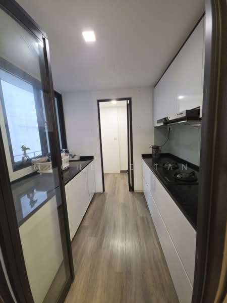 Riverparc Residence, 90 Punggol Drive, 3 Bedrooms, 1,076 sqft, Executive Condominium For Sale, by Michelle Tan, 500126911 - Kitchen - PropertyGuru.com.sg