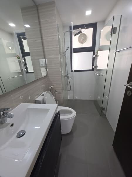 Riverparc Residence, 90 Punggol Drive, 3 Bedrooms, 1,076 sqft, Executive Condominium For Sale, by Michelle Tan, 500126911 - Bathroom - PropertyGuru.com.sg