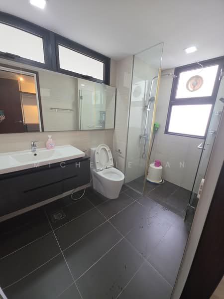 Riverparc Residence, 90 Punggol Drive, 3 Bedrooms, 1,076 sqft, Executive Condominium For Sale, by Michelle Tan, 500126911 - Bathroom - PropertyGuru.com.sg