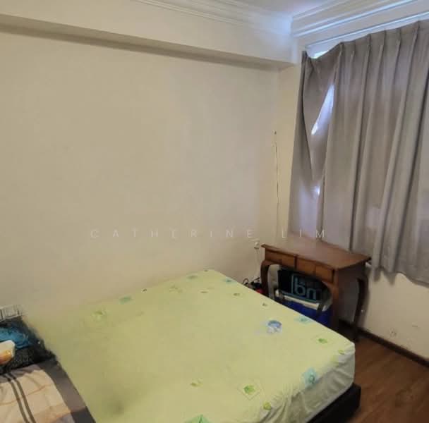 Sunflower View, 30 Lorong 36 Geylang, 4 Bedrooms, 1,012 sqft, Condominium For Rent, by Catherine Lim, 500126917 - Bedroom - PropertyGuru.com.sg