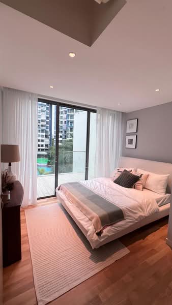 Skies Miltonia, 3 Miltonia Close, 5 Bedrooms, 4,672 sqft, Cluster House For Sale, by Desmond Liew, 500126927 - Bedroom - PropertyGuru.com.sg