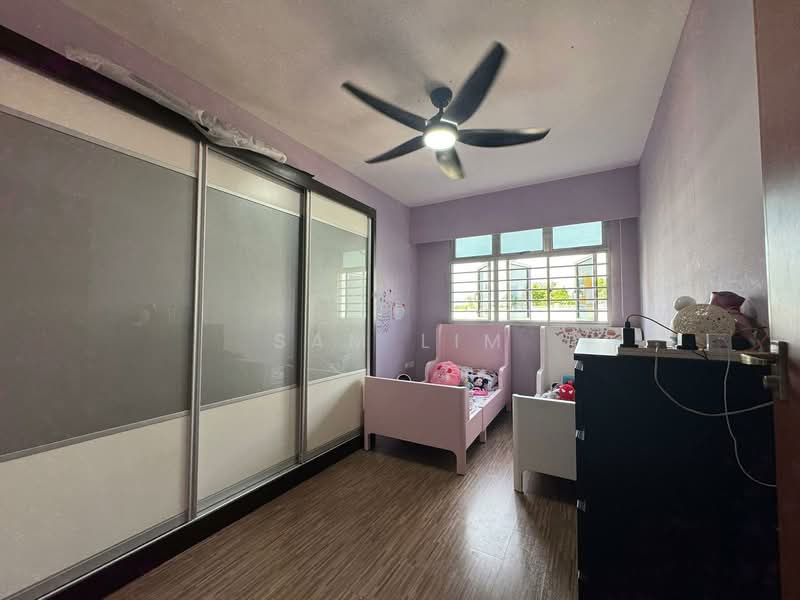 490D Choa Chu Kang Avenue 5, 490D Choa Chu Kang Avenue 5, 3 Bedrooms, 1,216 sqft, HDB Flat For Sale, by Sam Lim, 500126942 - Bedroom - PropertyGuru.com.sg