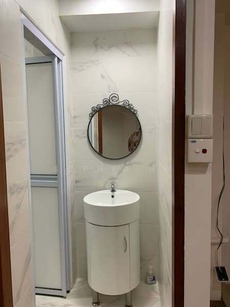 💦Pleasant #02 Shophouse❤️Sleek modern design. Move-in ready❤️Bugis office shop, Bugis Purvis Street. Bras Basah., 1,000 sqft, Office For Rent, by Sophia Ho, 500126961 - Bathroom - CommercialGuru.com.sg