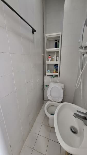 The Summit, 451 Upper East Coast Road, Room Rental, 150 sqft, Condominium For Rent, by Joshua Boon, 500126978 - Bathroom - PropertyGuru.com.sg