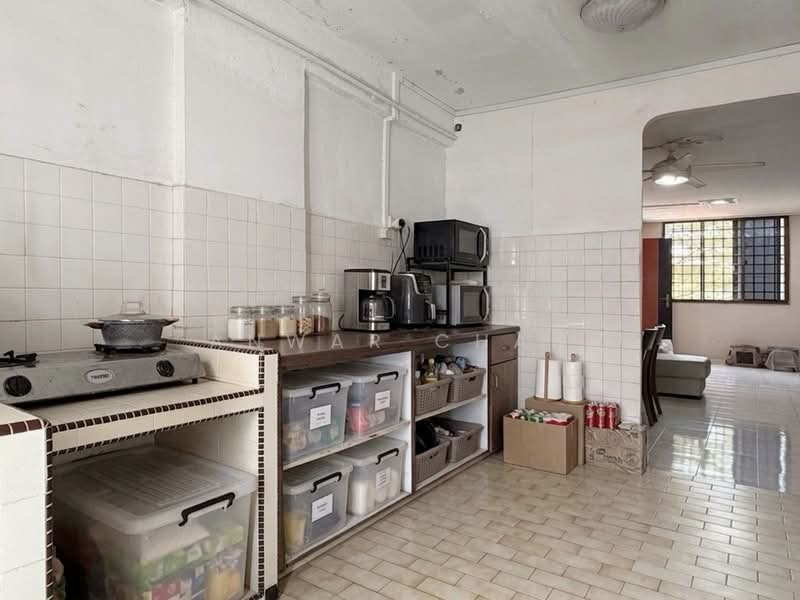 528 Bukit Batok Street 51, 528 Bukit Batok Street 51, 2 Bedrooms, 743 sqft, HDB Flat For Sale, by Anwar Chan, 500126979 - Kitchen - PropertyGuru.com.sg