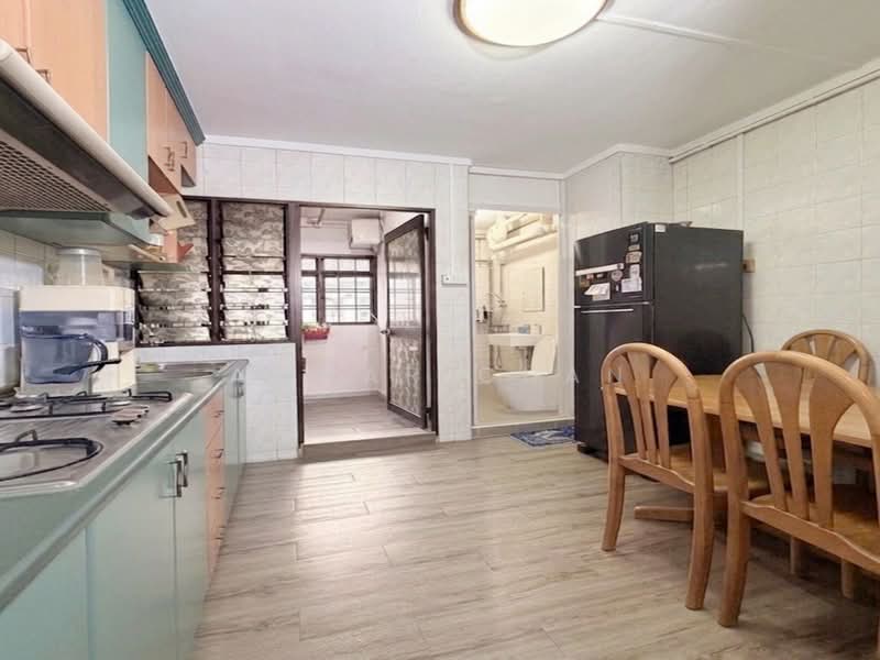 173 Hougang Avenue 1, 173 Hougang Avenue 1, 3 Bedrooms, 1,077 sqft, HDB Flat For Sale, by Anwar Chan, 500126986 - Kitchen - PropertyGuru.com.sg