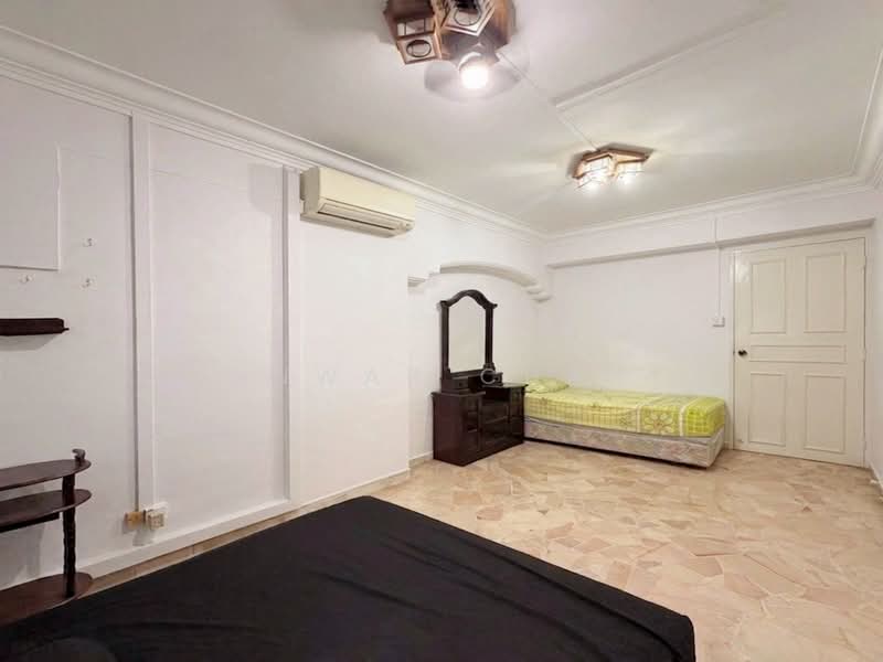 173 Hougang Avenue 1, 173 Hougang Avenue 1, 3 Bedrooms, 1,077 sqft, HDB Flat For Sale, by Anwar Chan, 500126986 - Master Bedroom - PropertyGuru.com.sg