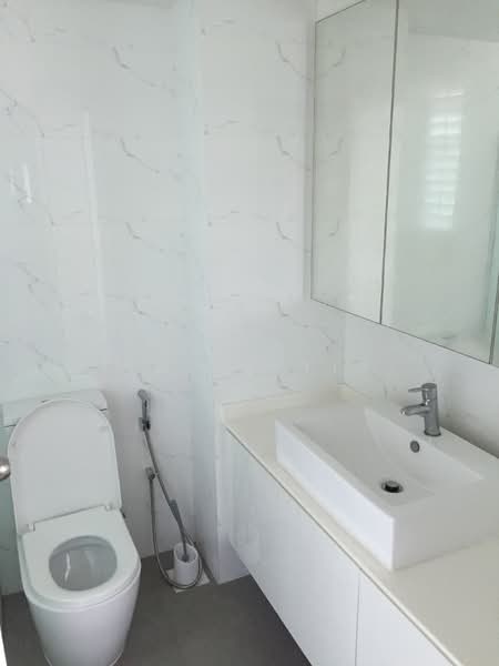 Maysprings, 2 Petir Road, 2 Bedrooms, 915 sqft, Apartment For Sale, by Wayne Yia, 500126990 - Bathroom - PropertyGuru.com.sg