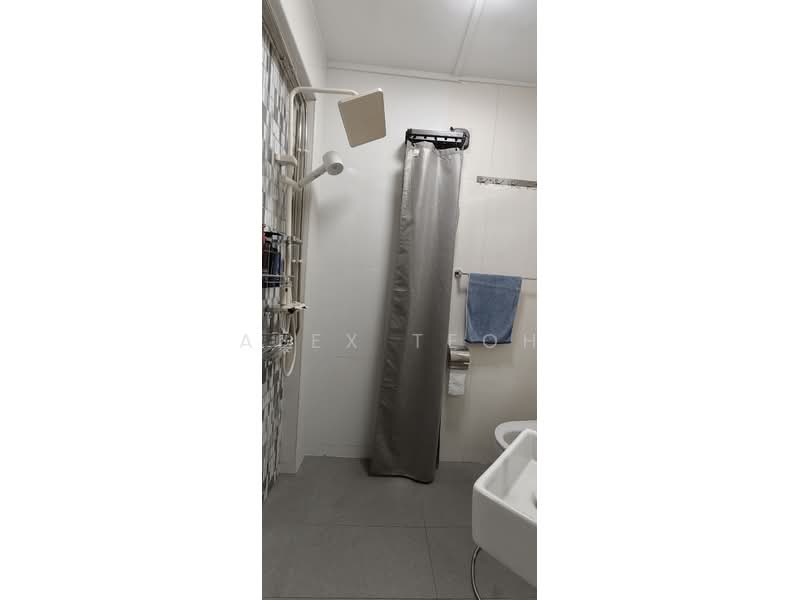 431 Clementi Avenue 3, 431 Clementi Avenue 3, Room Rental, 100 sqft, HDB Flat For Rent, by Alex Teoh, 500126992 - Bathroom - PropertyGuru.com.sg