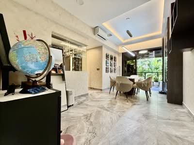 For Sale - The Commodore