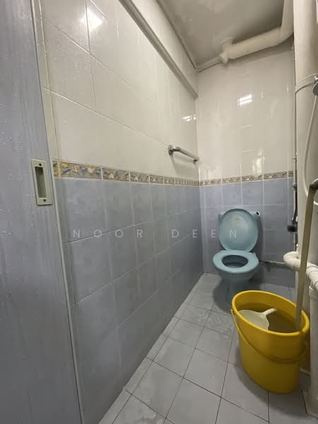 92 Commonwealth Drive, 92 Commonwealth Drive, 1 Bedroom, 516 sqft, HDB Flat For Sale, by Noor Deen, 500127024 - Bathroom - PropertyGuru.com.sg