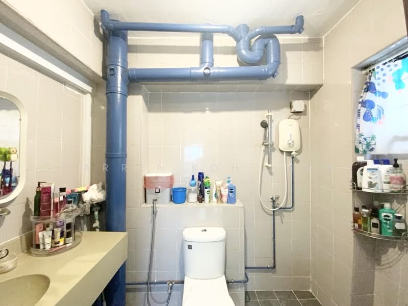 683A Woodlands Drive 62, 683A Woodlands Drive 62, 3 Bedrooms, 1,119 sqft, HDB Flat For Sale, by Darren Koh Chun Hong, 500127028 - Bathroom - PropertyGuru.com.sg