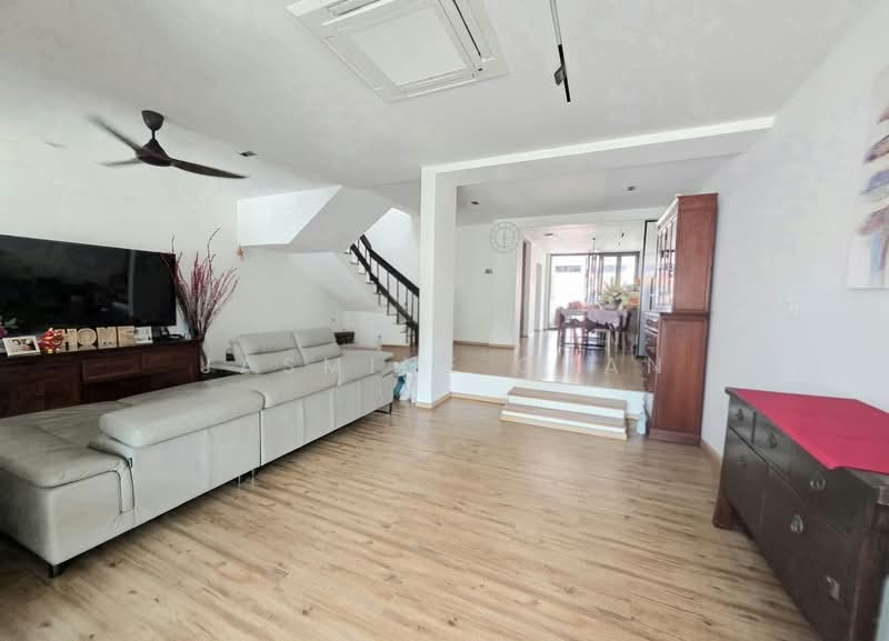Thomson Hills, Thomson Hills Drive, 4 Bedrooms, 2,600 sqft, Terraced House For Sale, by Jasmine Chan, 500127030 - Living Room - PropertyGuru.com.sg