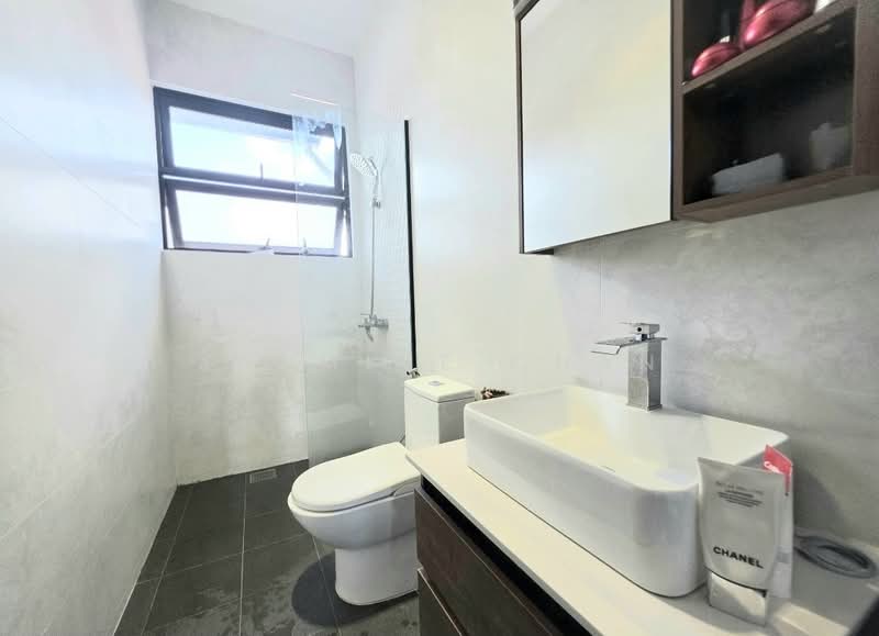 Thomson Hills, Thomson Hills Drive, 4 Bedrooms, 2,700 sqft, Terraced House For Sale, by Jasmine Chan, 500127030 - Bathroom - PropertyGuru.com.sg